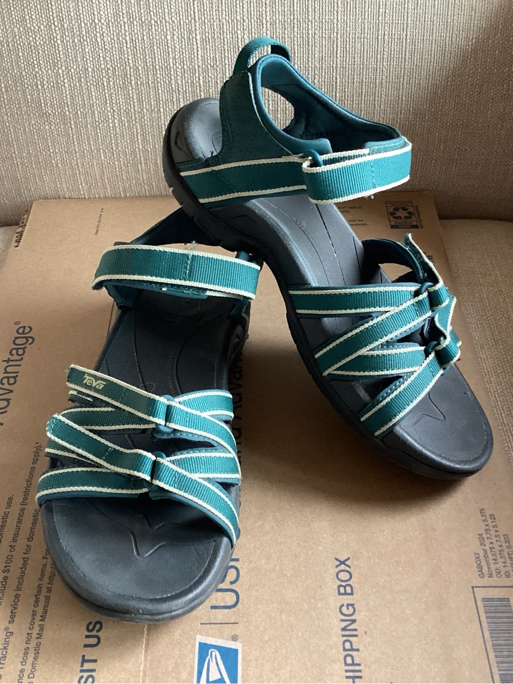 Teva Tirra 4266 teal green size 8